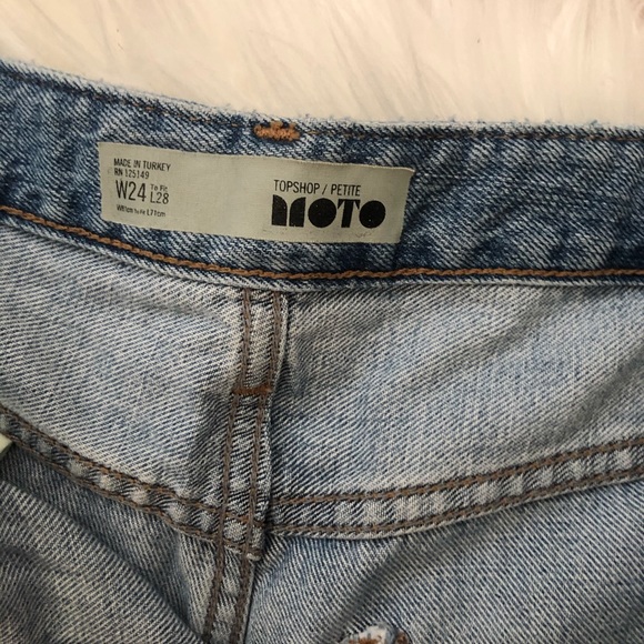 TopShop Moto Distressed Silver Sheen Cropped Ripped Button Up Jeans Sz - Picture 6 of 9